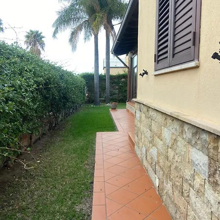 La Casa Di Frank, Con Piscina Privata Сasa de vacaciones