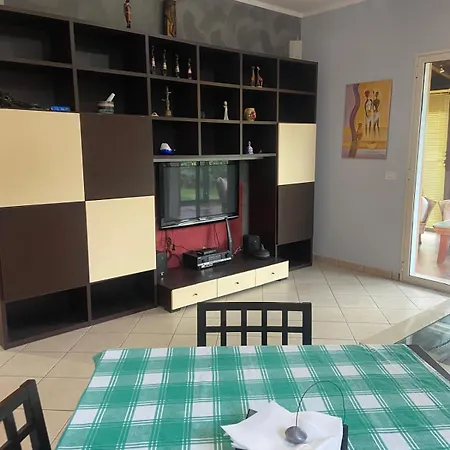 La Casa Di Frank, Con Piscina Privata Holiday home Campofelice Di Roccella